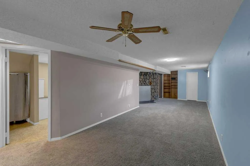 56 Spring Haven Close SE