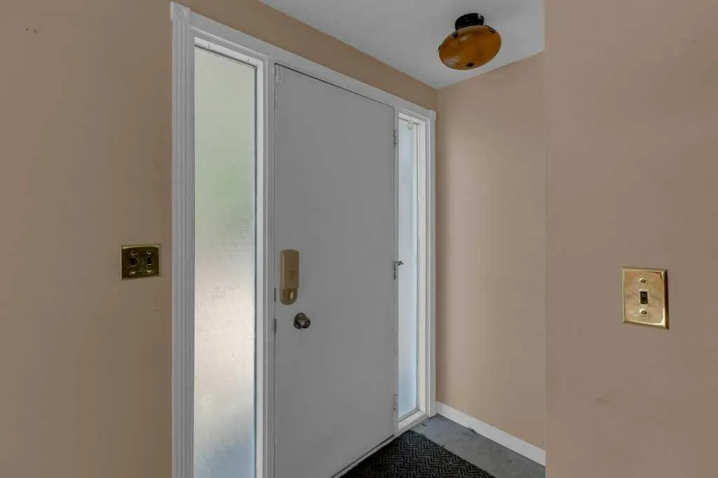 56 Spring Haven Close SE