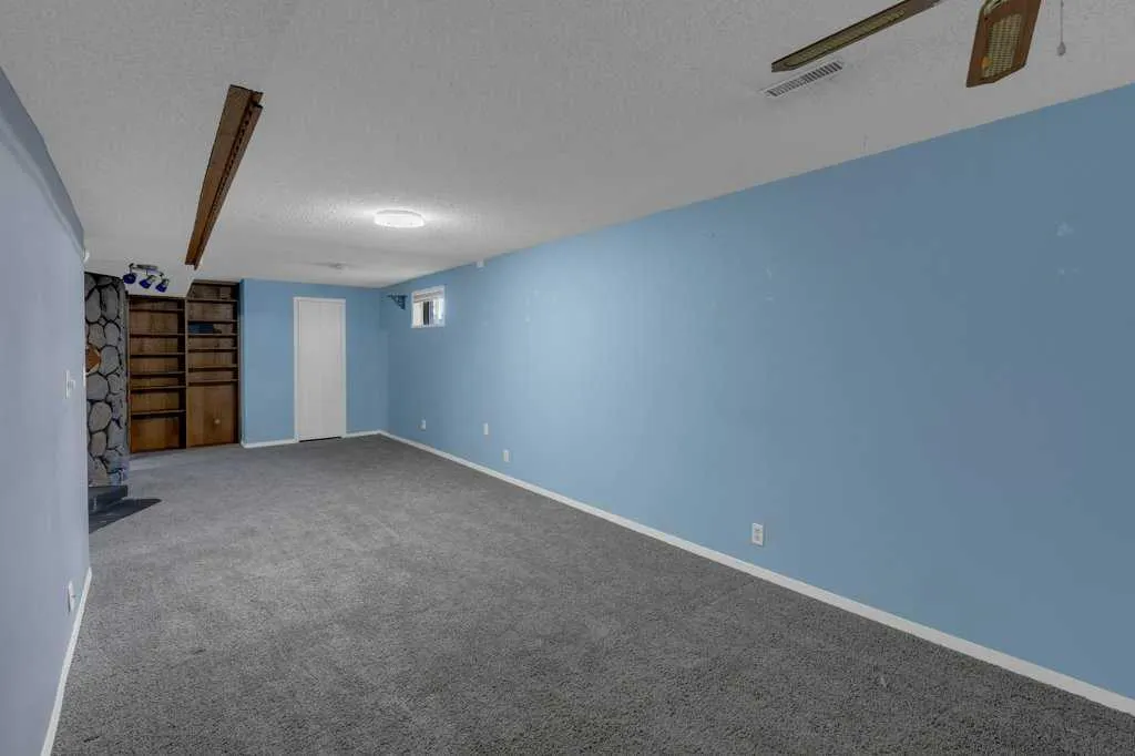 56 Spring Haven Close SE