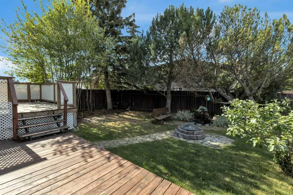 56 Spring Haven Close SE