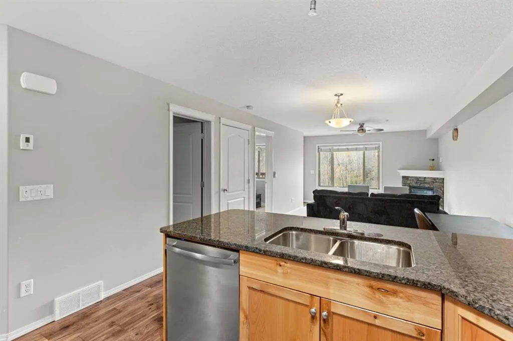 300 Palliser Lane, #315