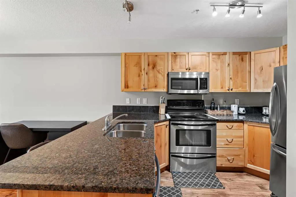 300 Palliser Lane, #315