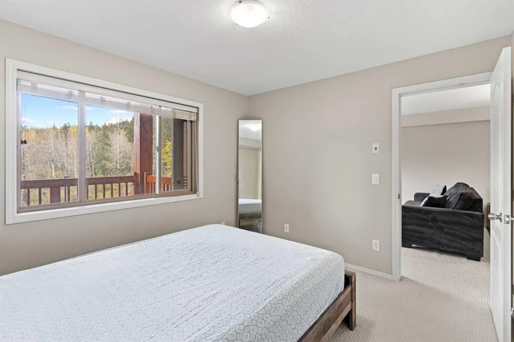 300 Palliser Lane, #315