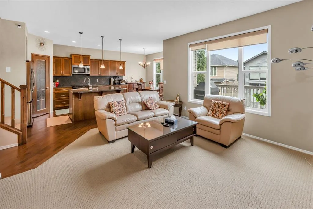 107 Everoak Green SW
