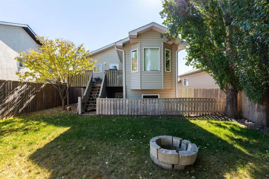 154 Blackfoot Court W