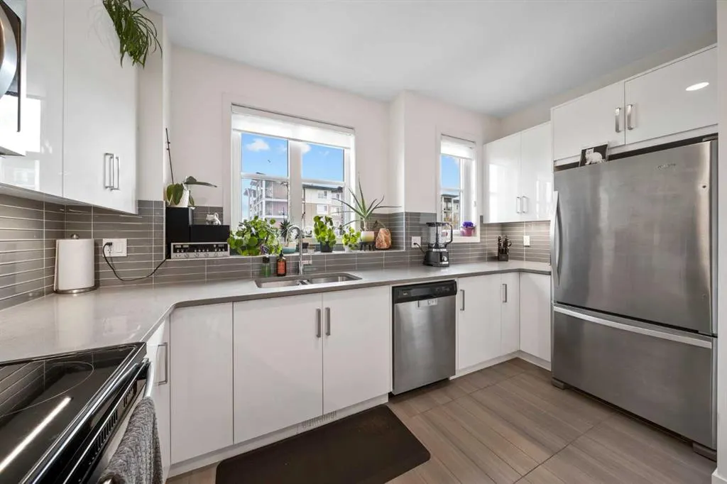 25 Walden Common SE