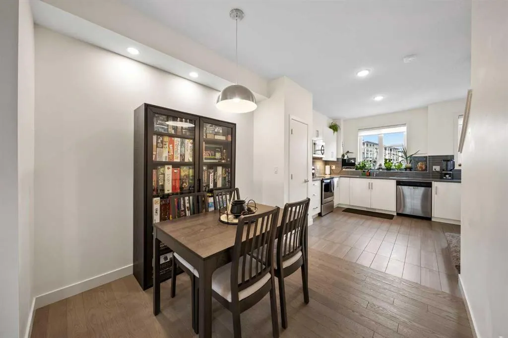 25 Walden Common SE