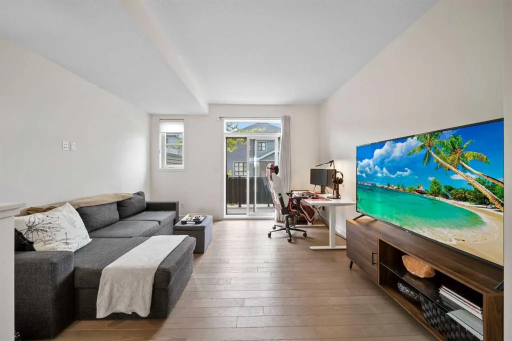 25 Walden Common SE