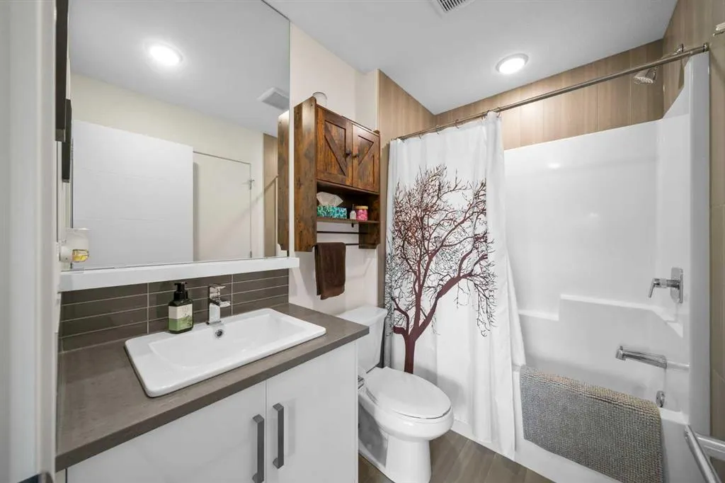 25 Walden Common SE