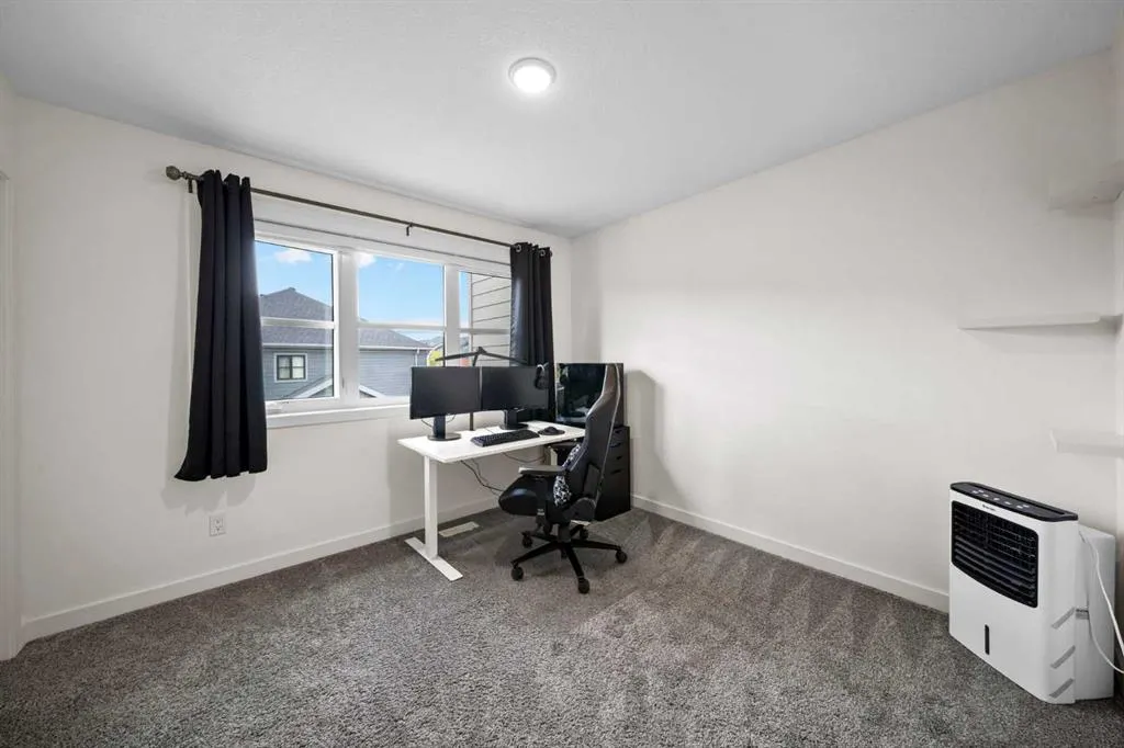 25 Walden Common SE