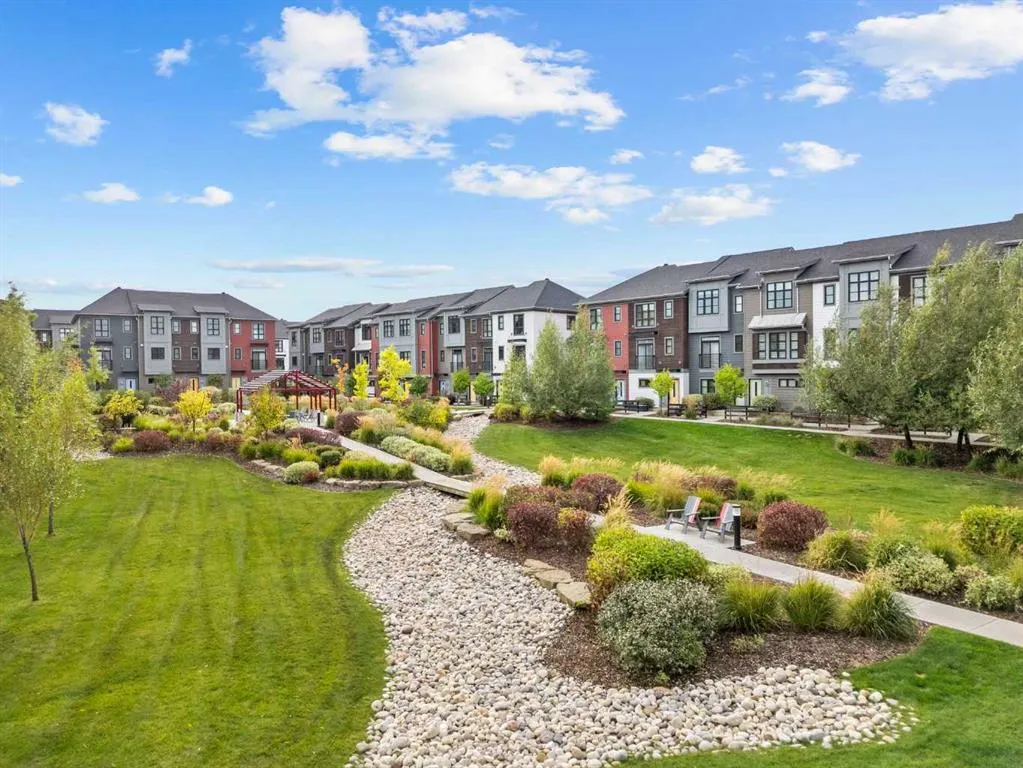 25 Walden Common SE