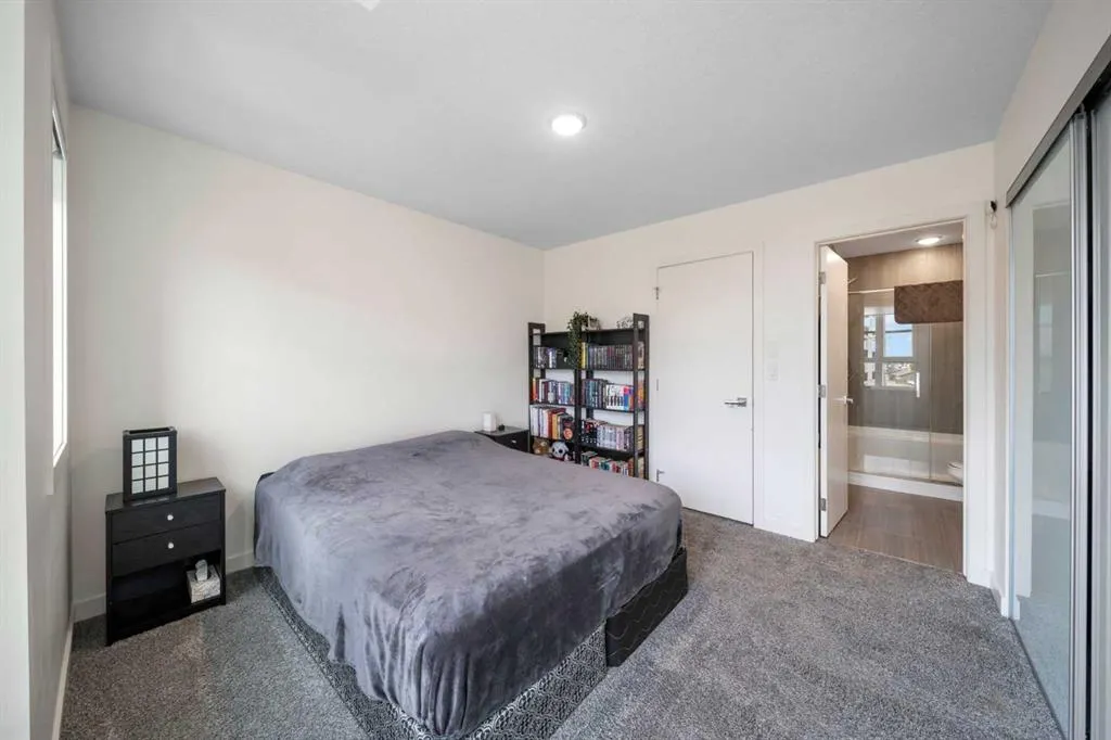 25 Walden Common SE