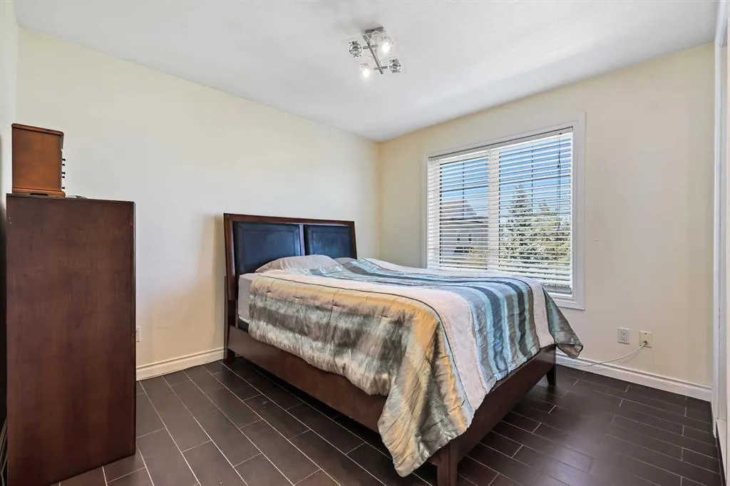 12 Chaparral Ridge Park SE