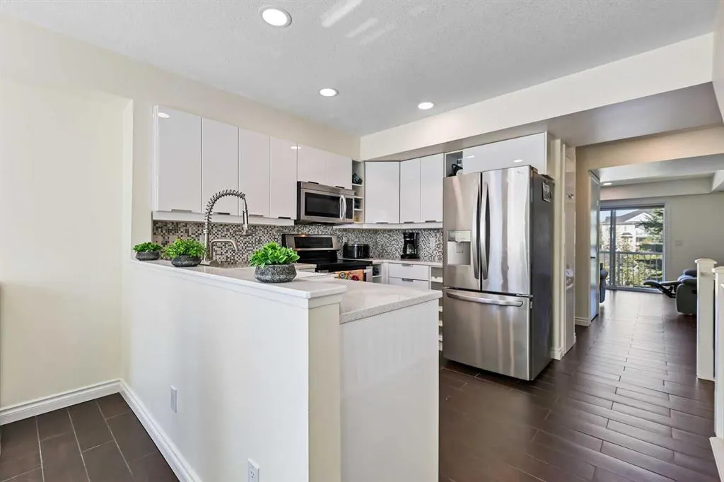 12 Chaparral Ridge Park SE