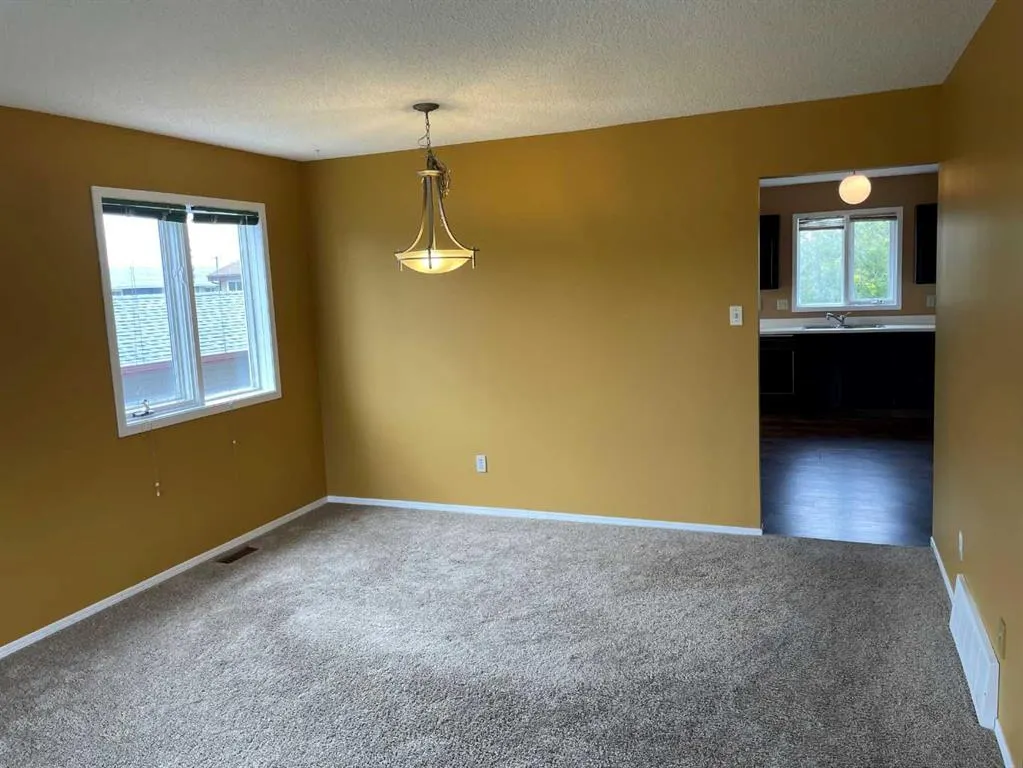 5 Hillside Crescent