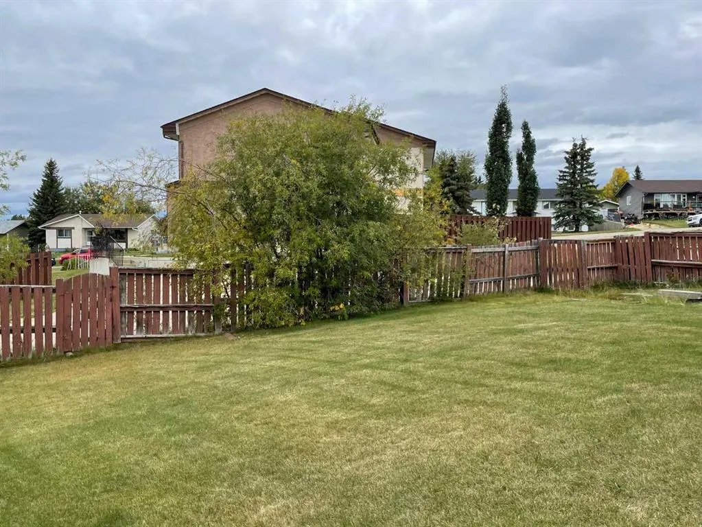 5 Hillside Crescent