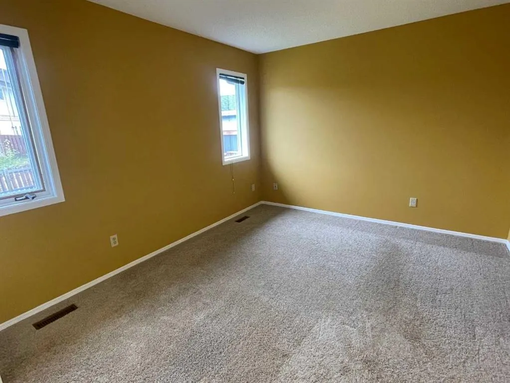 5 Hillside Crescent