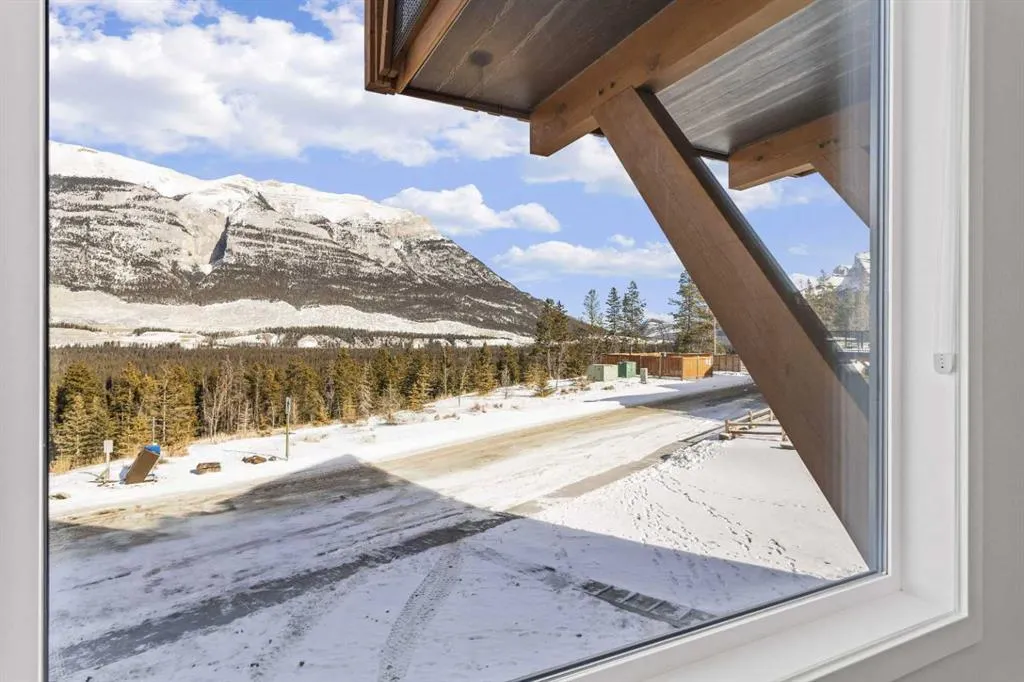 209 Stewart Creek Rise, #201J