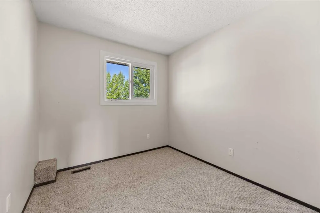 1706 22 Avenue, #18