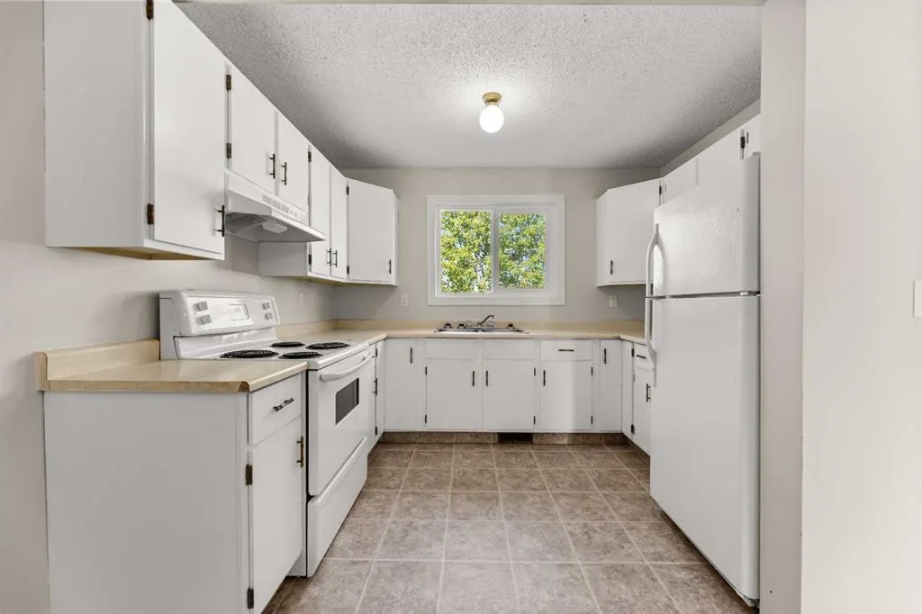 1706 22 Avenue, #18