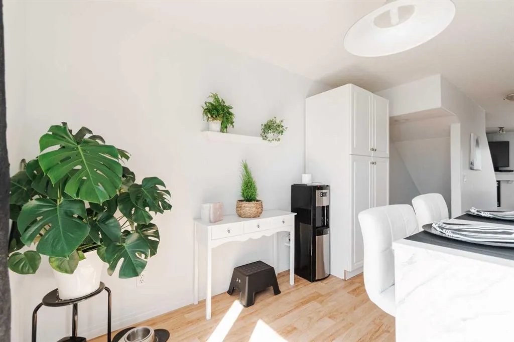 123 Arabian Drive, #105