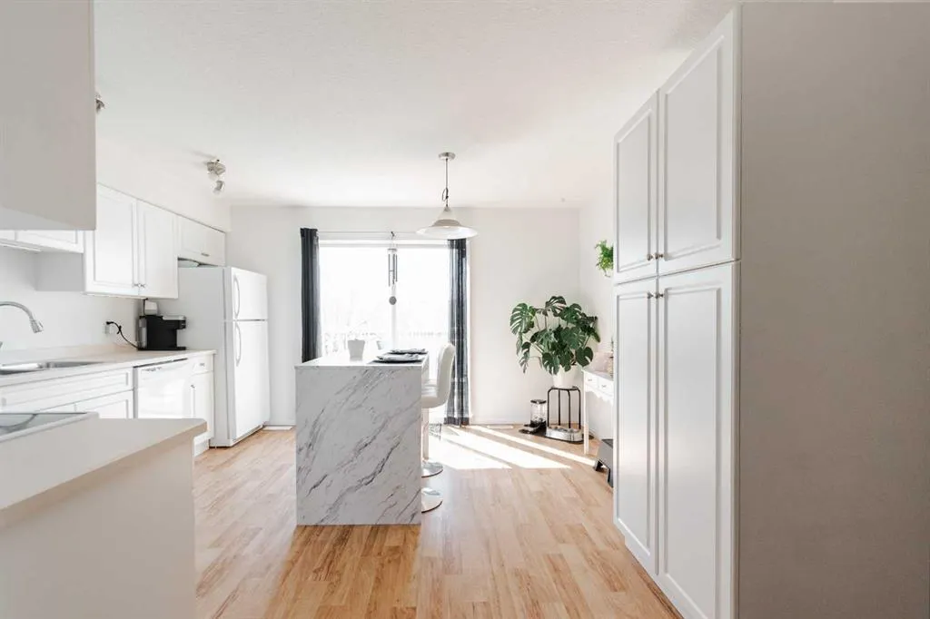123 Arabian Drive, #105