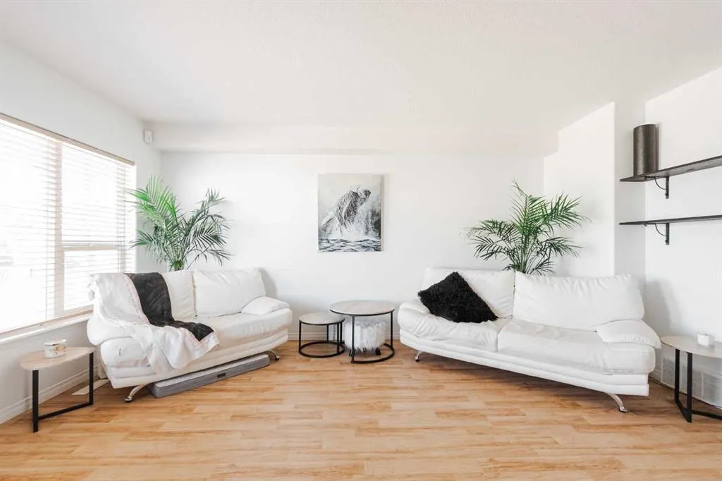 123 Arabian Drive, #105