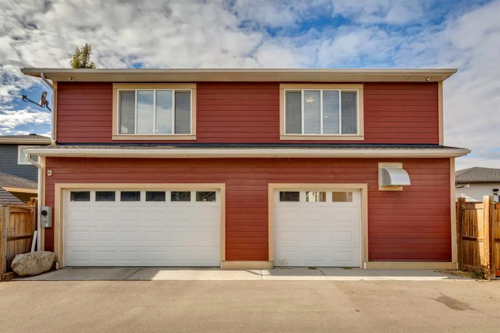 123 Marquis Green SE