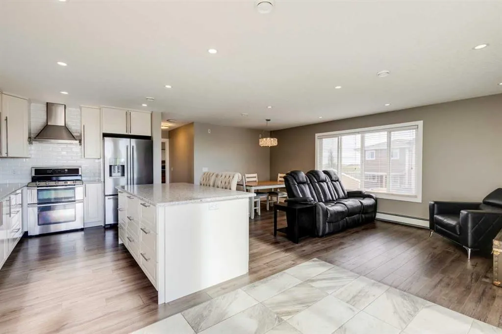 123 Marquis Green SE