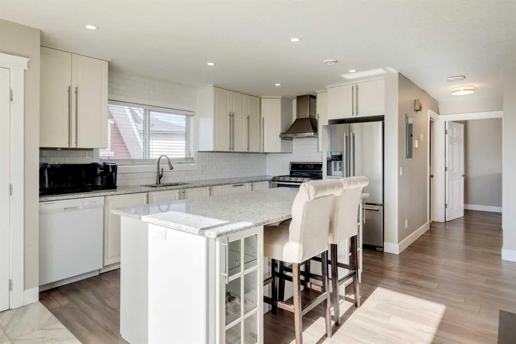 123 Marquis Green SE