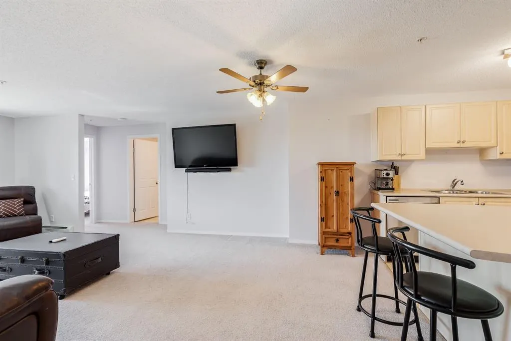 304 Mackenzie SW, #7308