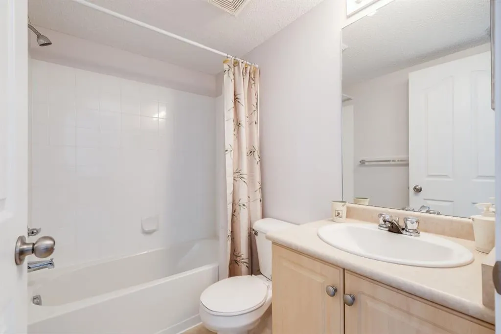 304 Mackenzie SW, #7308