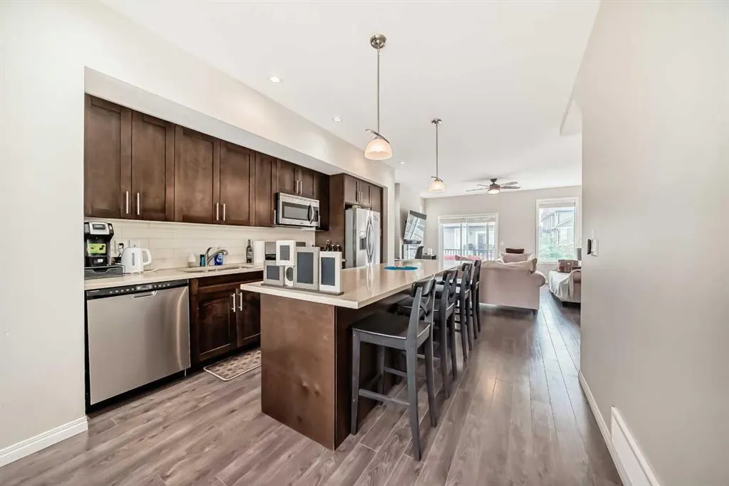 280 Williamstown Close NW, #401