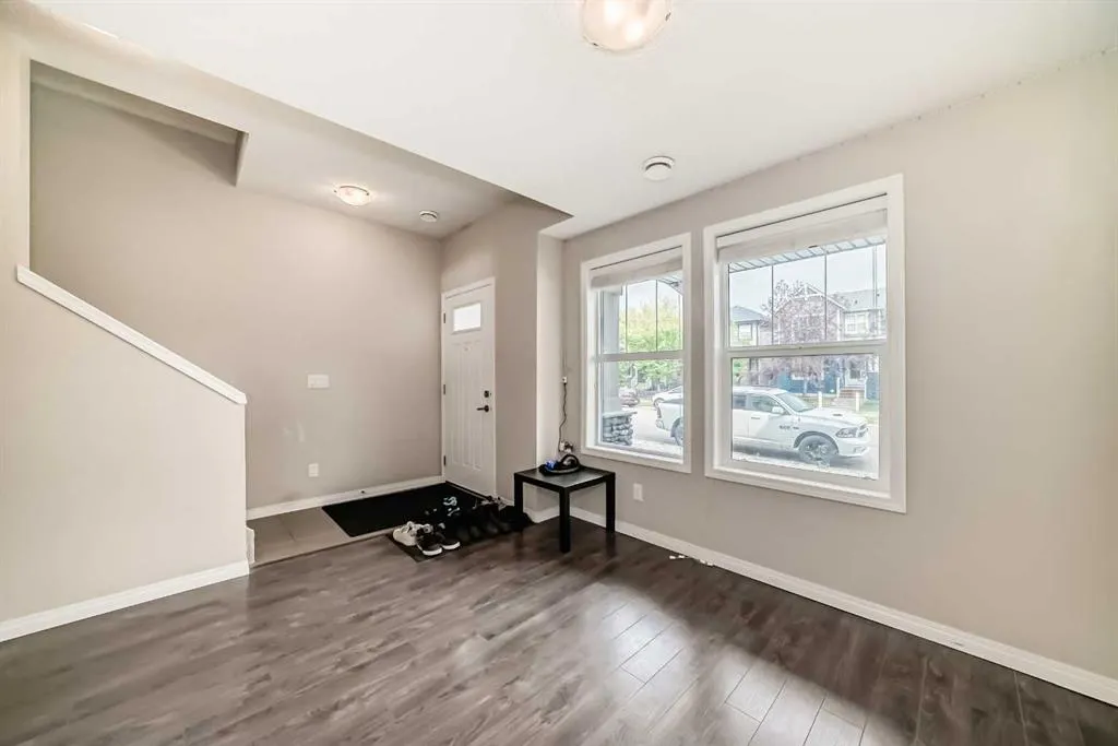 280 Williamstown Close NW, #401