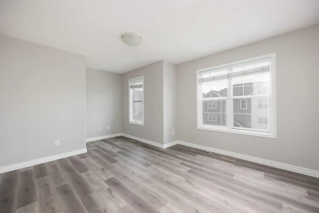 180 Riverstone Ridge, #5