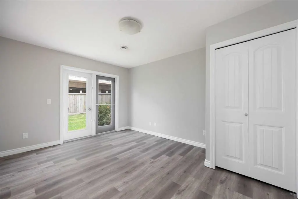 180 Riverstone Ridge, #5