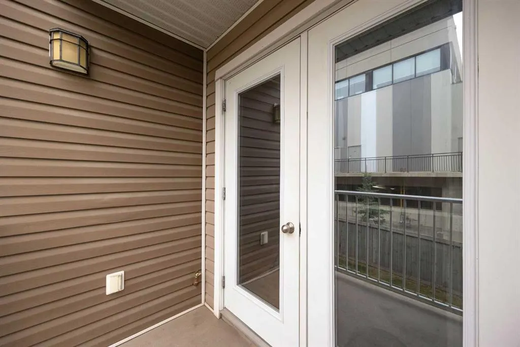 180 Riverstone Ridge, #5