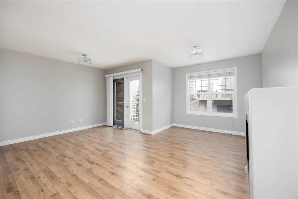 180 Riverstone Ridge, #5