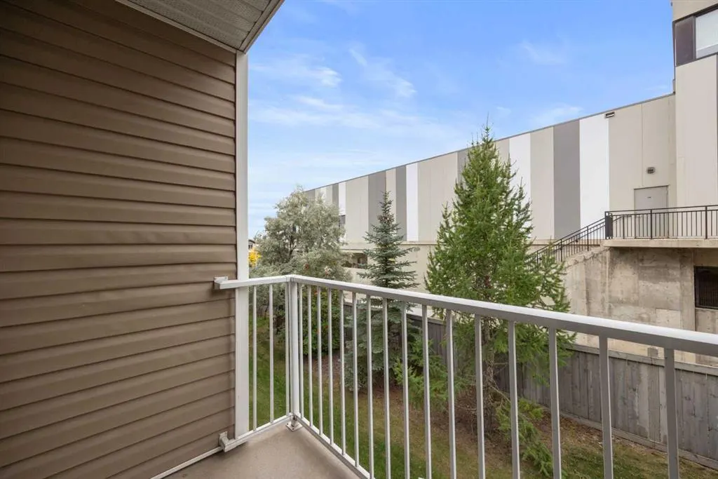 180 Riverstone Ridge, #5