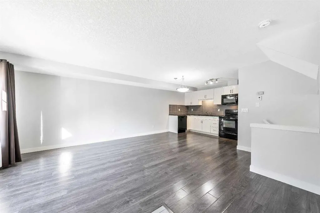 250 Sage Valley Road NW, #902