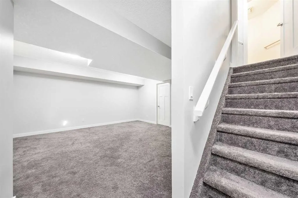 250 Sage Valley Road NW, #902