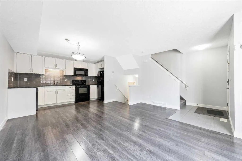 250 Sage Valley Road NW, #902