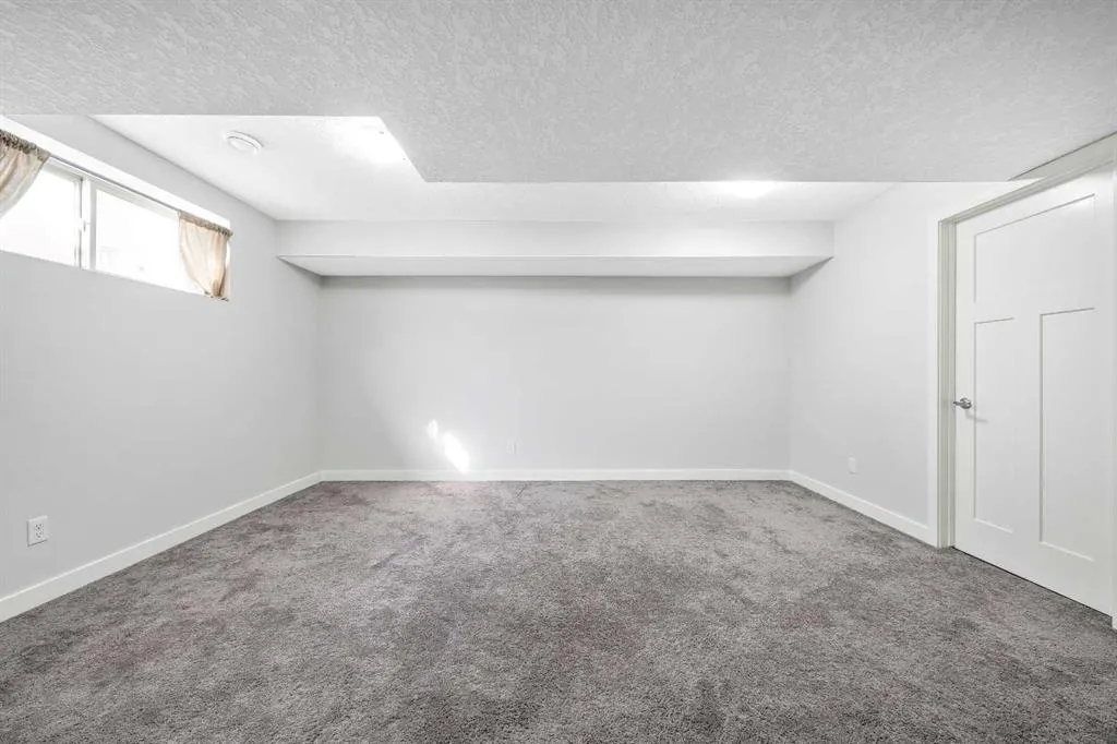 250 Sage Valley Road NW, #902