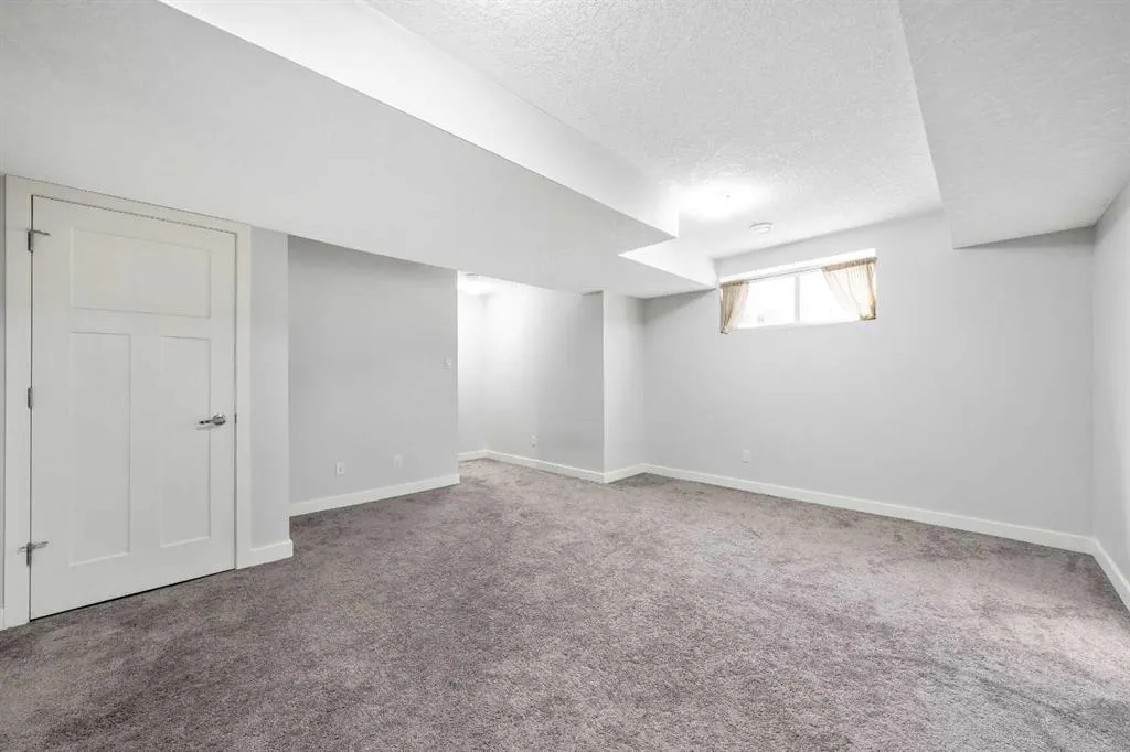 250 Sage Valley Road NW, #902