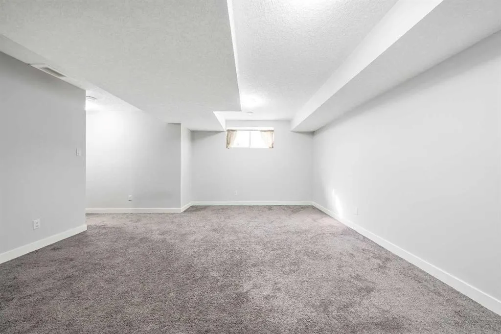 250 Sage Valley Road NW, #902