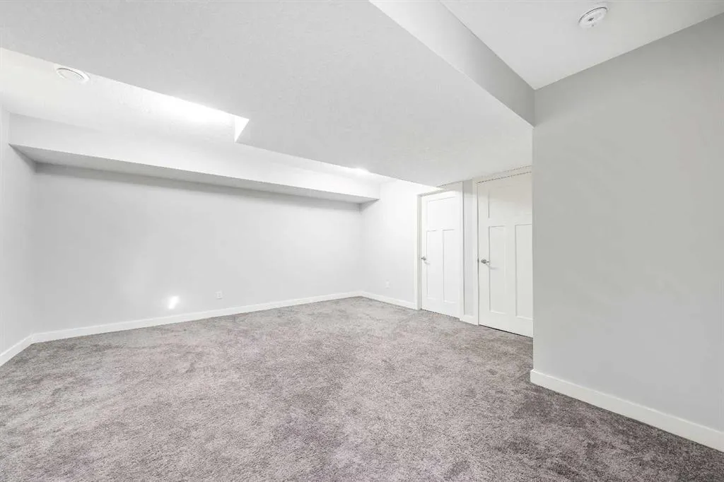 250 Sage Valley Road NW, #902