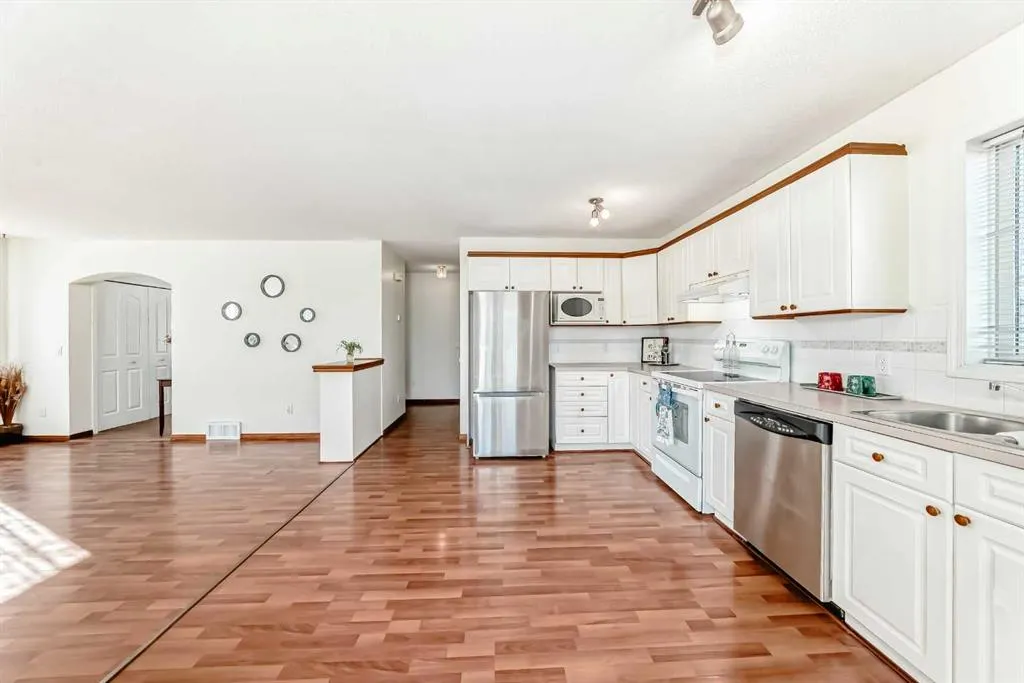 139 Bridlewood Circle SW