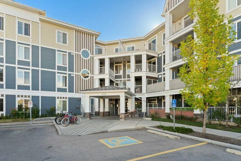 110 Auburn Meadows View SE, #104
