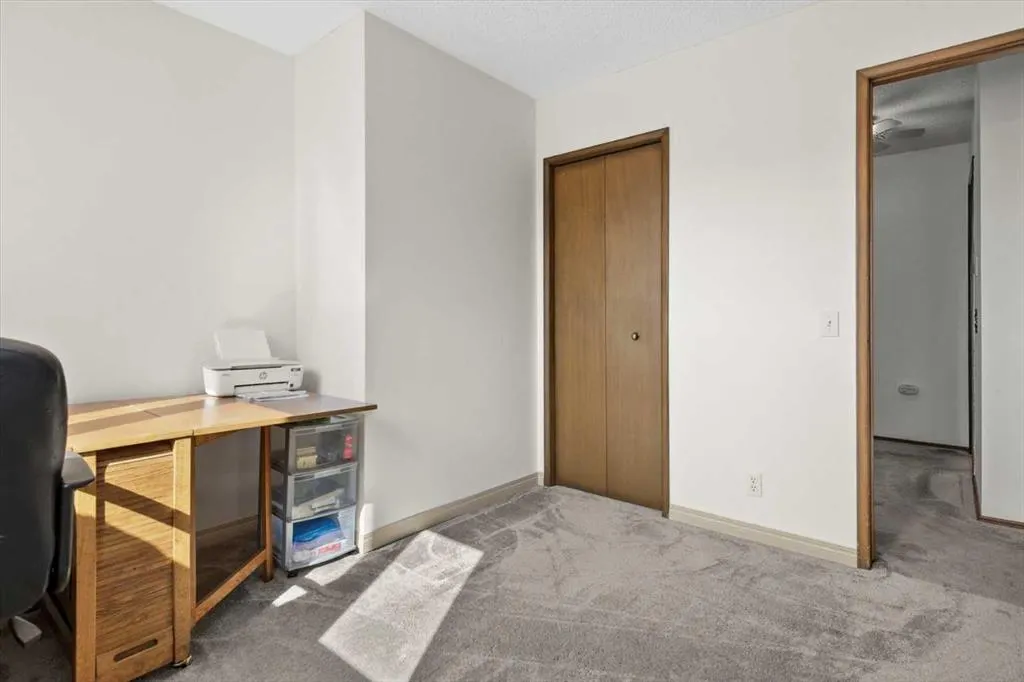 206 Lake Fraser Place SE