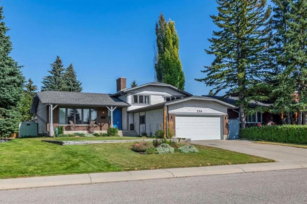 206 Lake Fraser Place SE